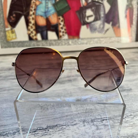 SALE JUST TODAY🌻GIVENCHY flat aviator sunglasses 🌼✨ - Picture 11 of 16